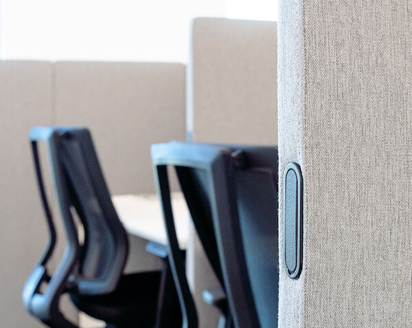 close up view of the top corner of a quickflex cube